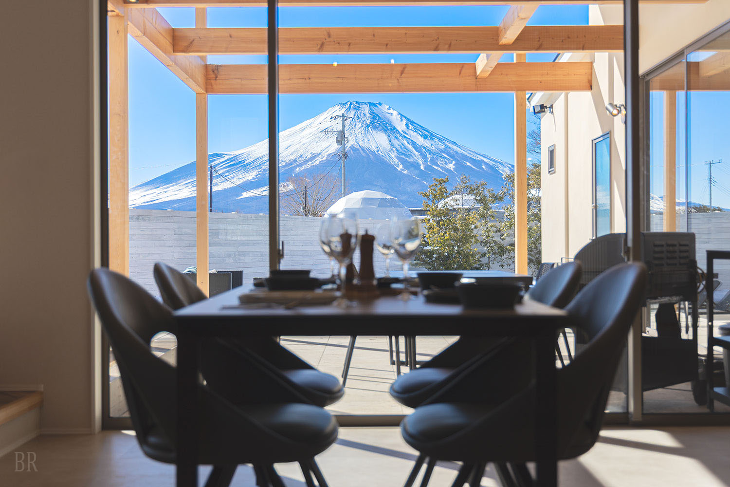 KANOA THE VILLAS～富士山中湖【Suite】房內窗外的富士山景色